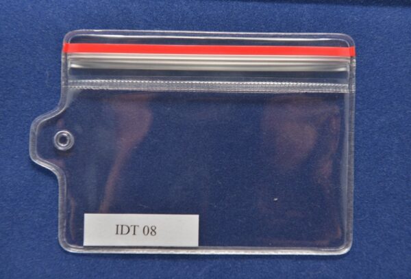 Специализированные кармашки для бейджей idt08